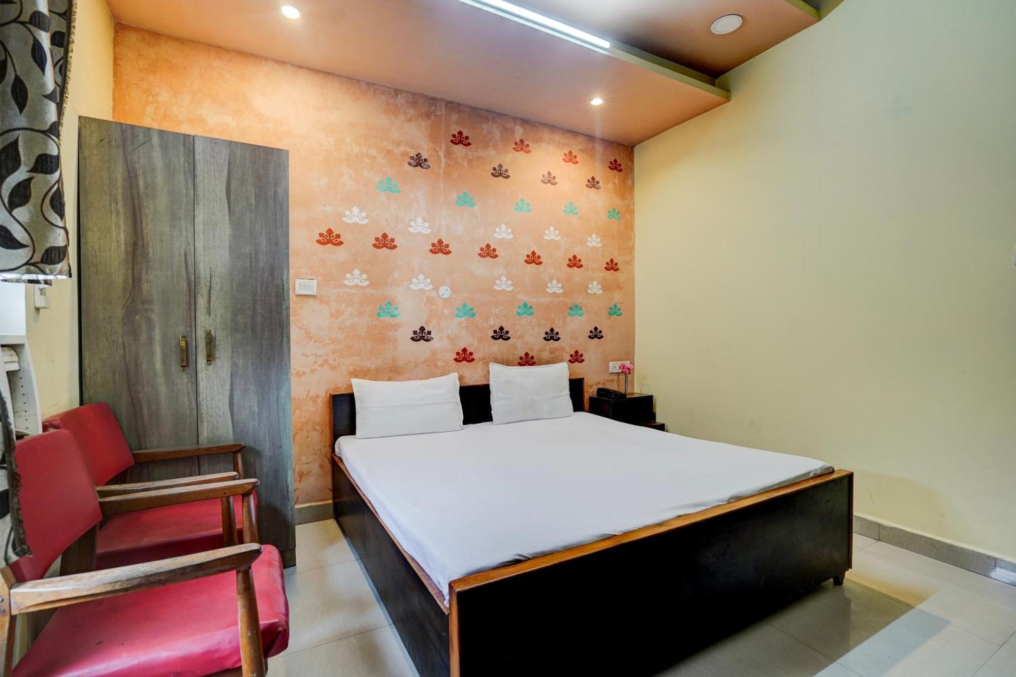 Hotel O Shyam Utsav Mirzāpur Extérieur photo