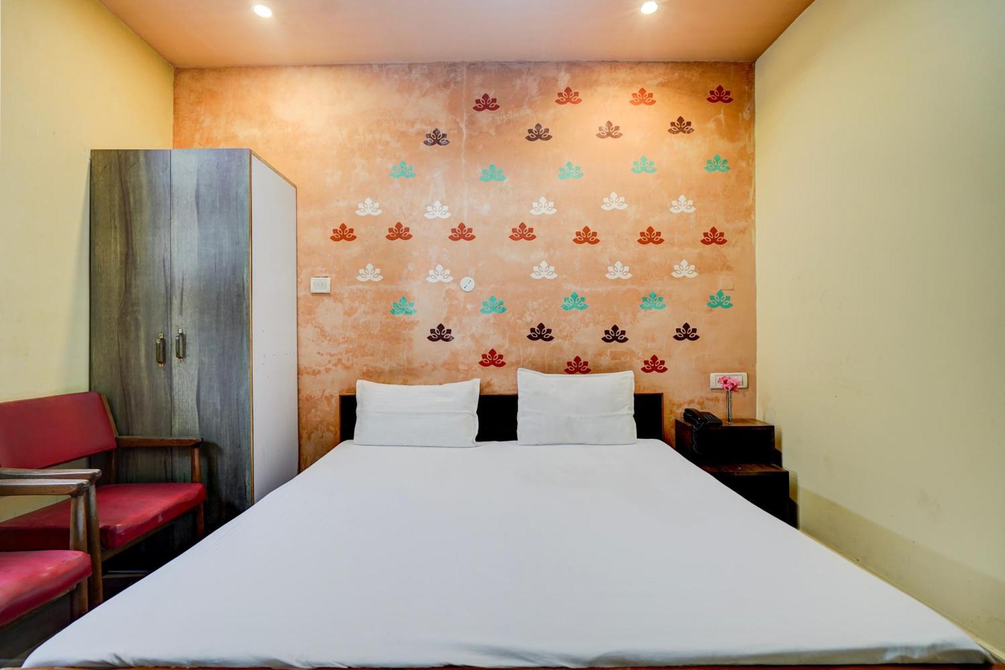 Hotel O Shyam Utsav Mirzāpur Extérieur photo