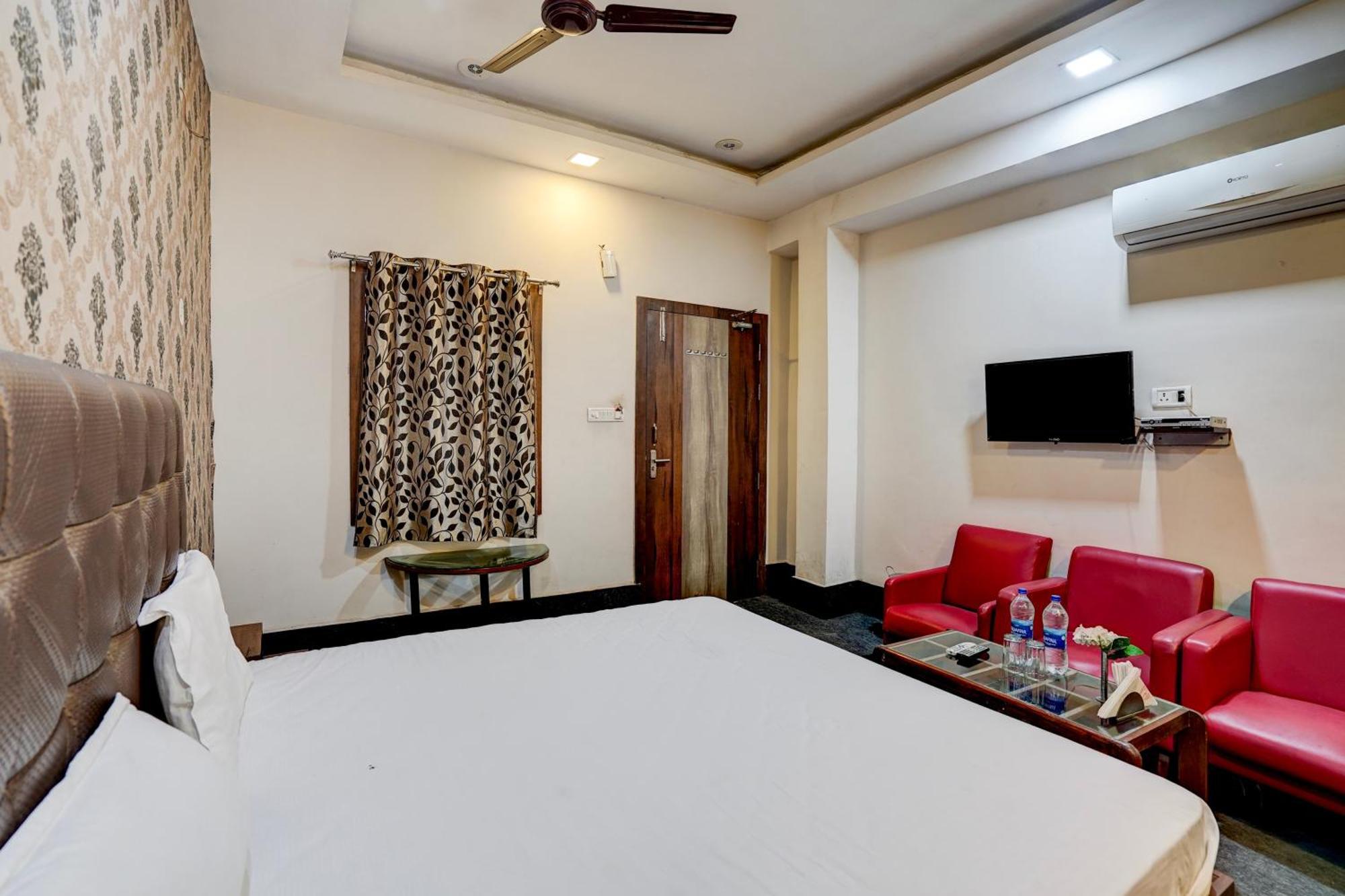 Hotel O Shyam Utsav Mirzāpur Extérieur photo