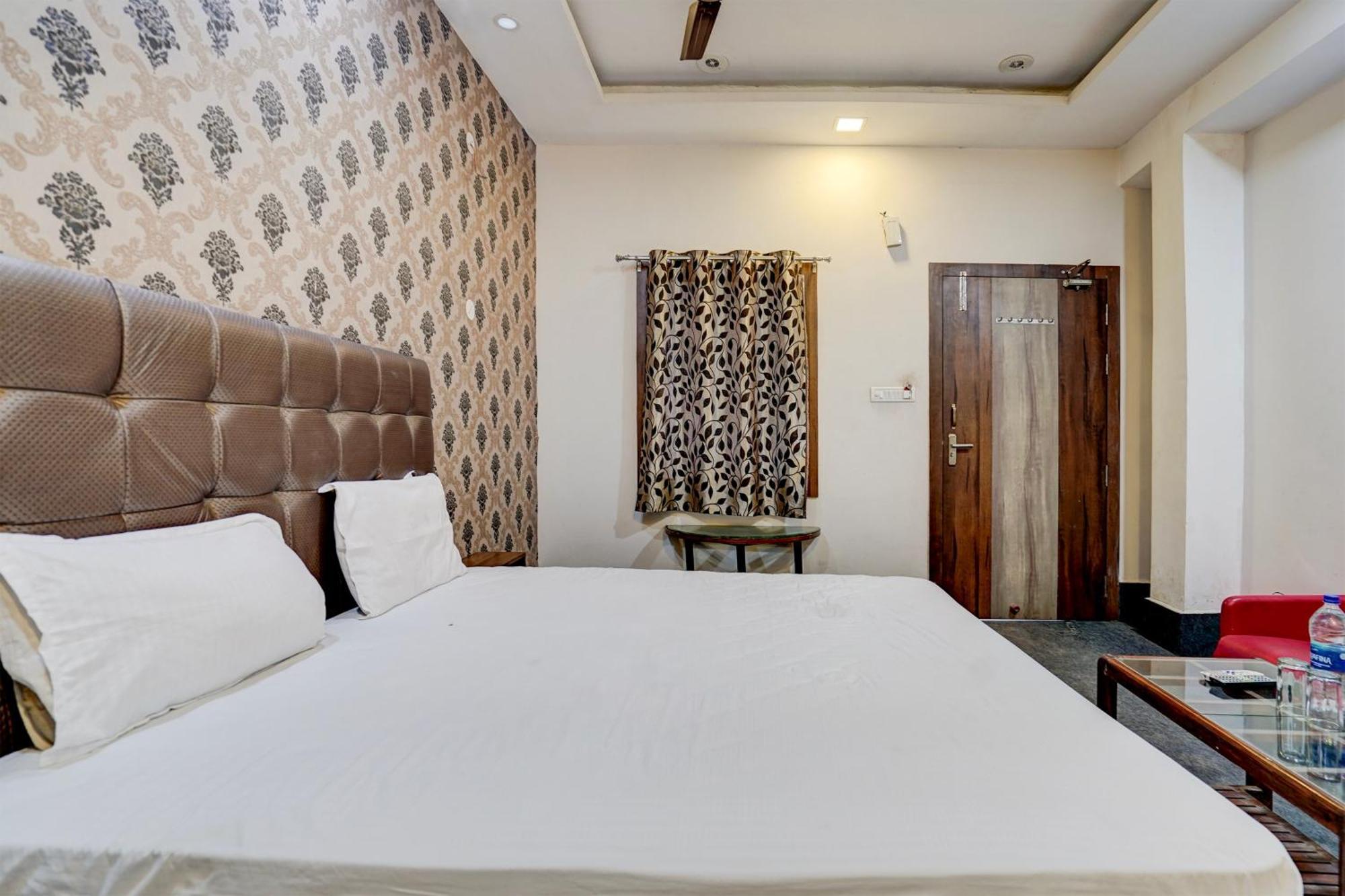 Hotel O Shyam Utsav Mirzāpur Extérieur photo